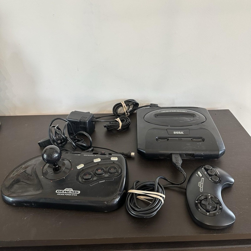Sega Genesis MK-1631 Console TESTED w/1 Controller & Cable Arcade Joystick
